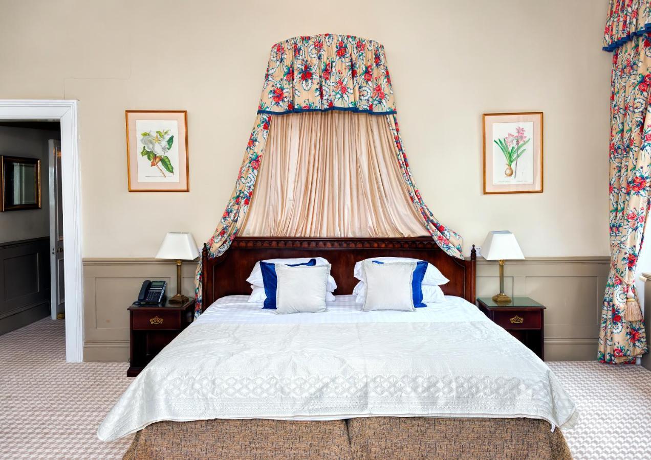 Willington Hall Hotel 타폴리 외부 사진