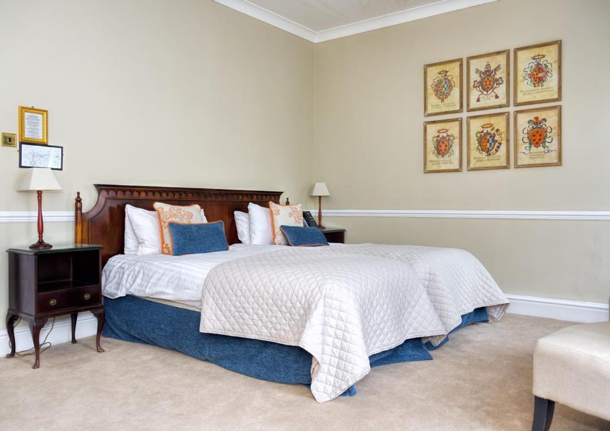 Willington Hall Hotel 타폴리 외부 사진
