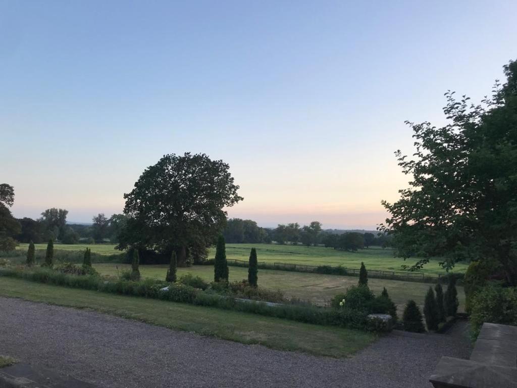 Willington Hall Hotel 타폴리 외부 사진
