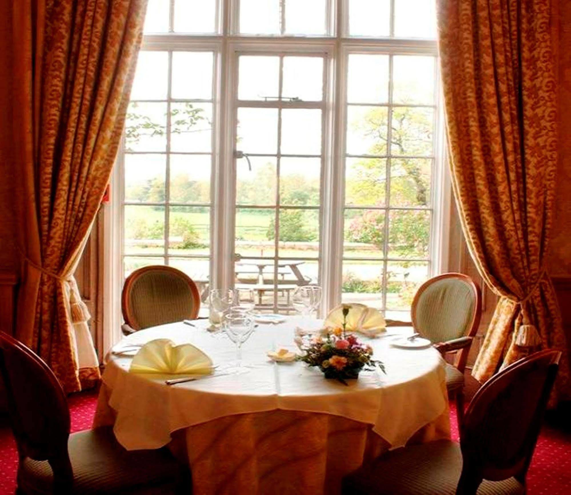 Willington Hall Hotel 타폴리 외부 사진